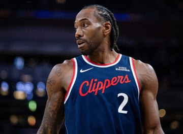 kaiyun.com-连续55场！伦纳德继续爆发，悄然达成历史第一，难怪拒绝送去勇士|小卡|克里斯-米德尔顿|克里斯·米德尔顿|马文·巴格利三世|克里斯·奇奥扎_新浪体育_新浪新闻